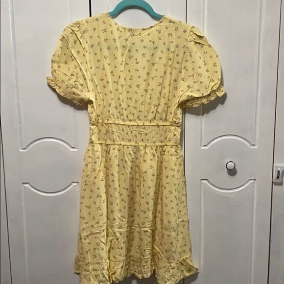 NWOT ONE CLOTHING Floral Dress Yellow M - Picture 5 of 9